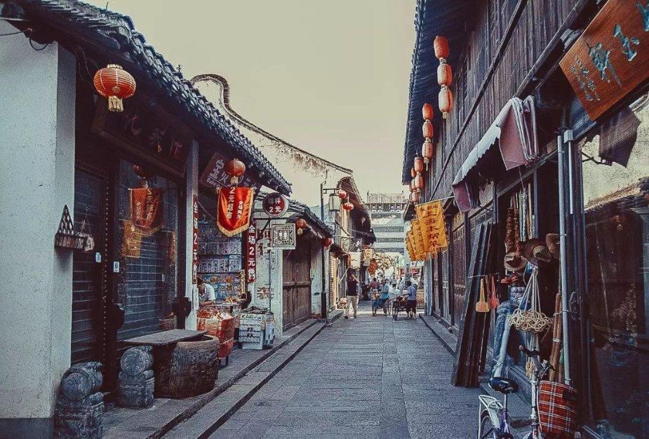 救援跳绳女孩
